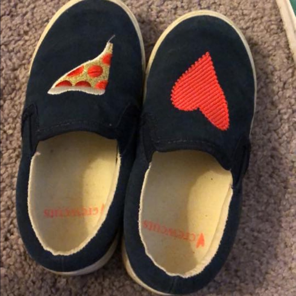 Crewcuts love pizza shoe